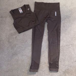 Gymshark crop top and leggings- energy seamless